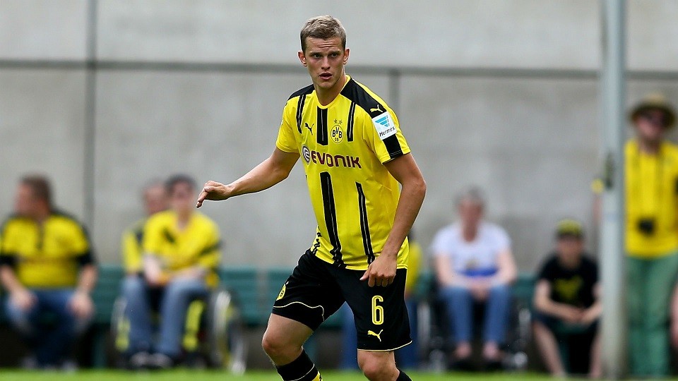 盘点各大足球豪门当家球星,阿圭罗欧冠退役