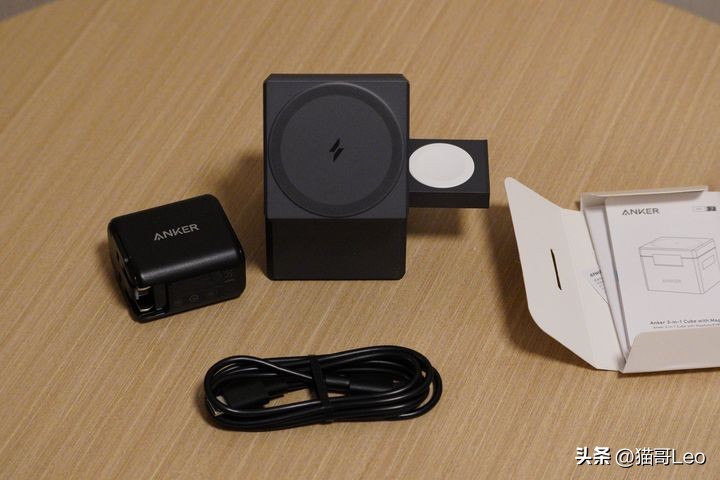 apple三合一无线充电魔方,安克磁力魔方