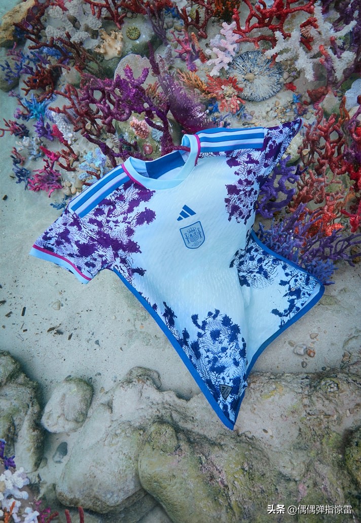 阿迪达斯女足新款,阿迪达斯2023女足训练球