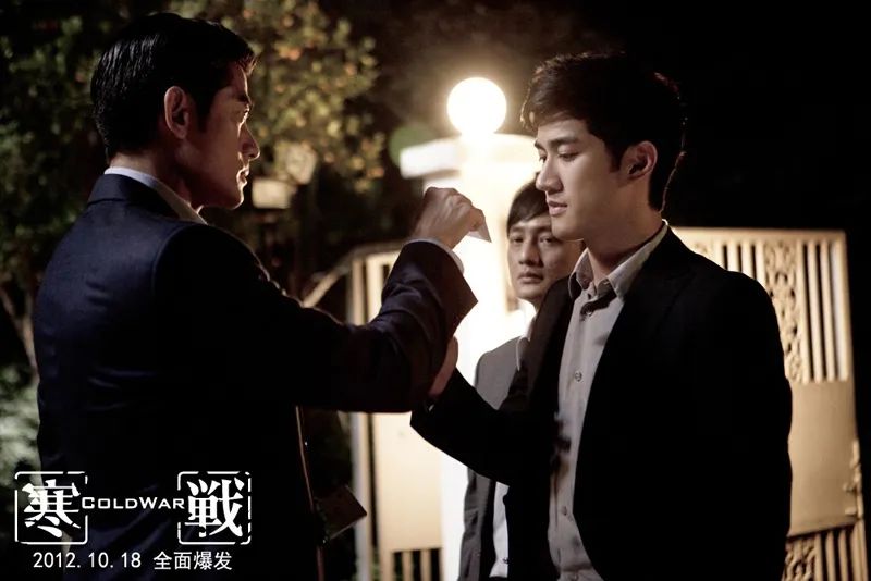 从港影港片看香港25年大变化,庆祝香港回归25年回忆港片