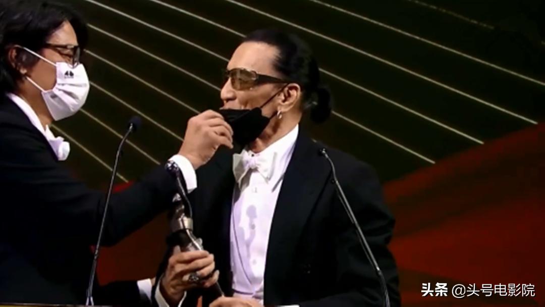 谢贤金像奖影帝,谢贤85岁高龄获影帝现场