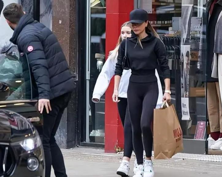 贝克汉姆47米,贝克汉姆小7多大