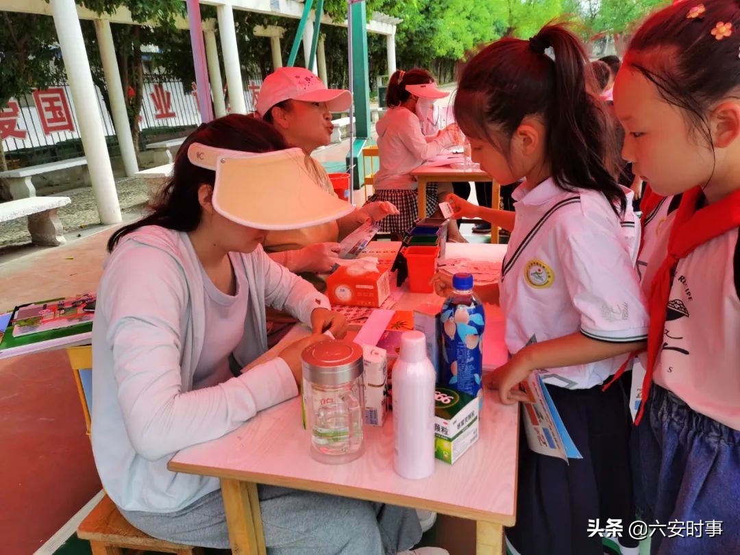 区角式趣味体验——六安市雷锋路小学无纸化测试