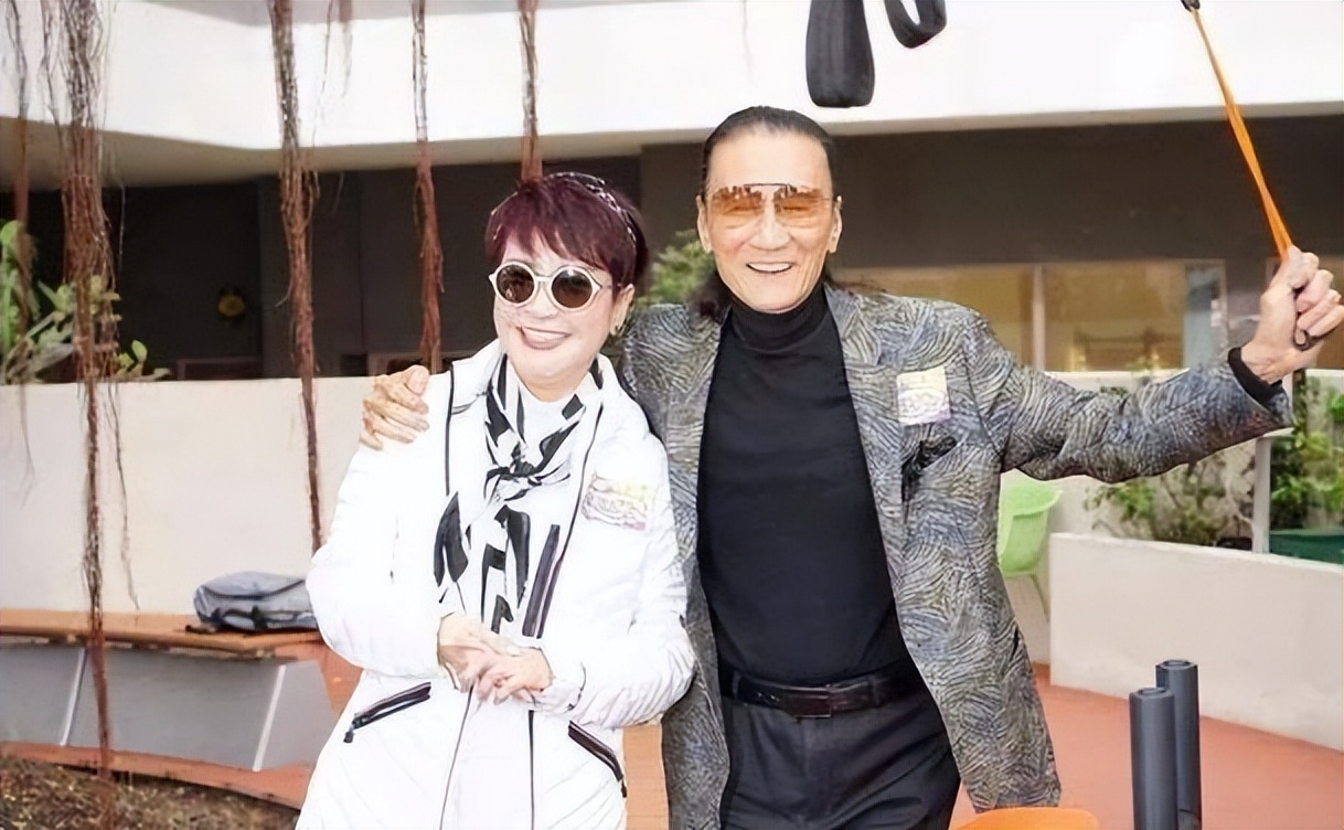 相差49岁的爷孙恋，12年后换回2000万分手费，coco这么做值吗？