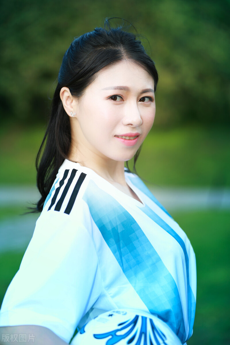 歌手陈尚依,歌手陈肖依图片