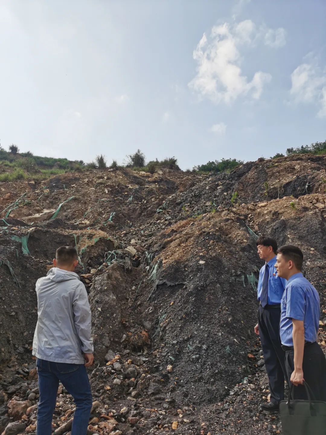 检察机关督促整治非法采矿,非法采矿罪300多万案例