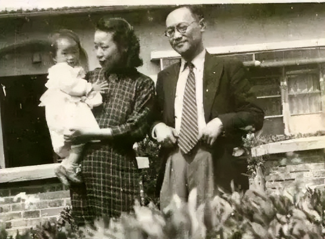 巴金死前30秒视频,巴金去世多少年了