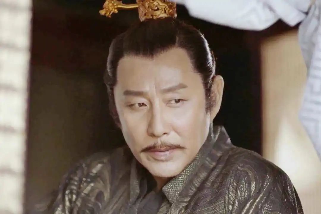 把皇帝演活,把皇帝演了个遍