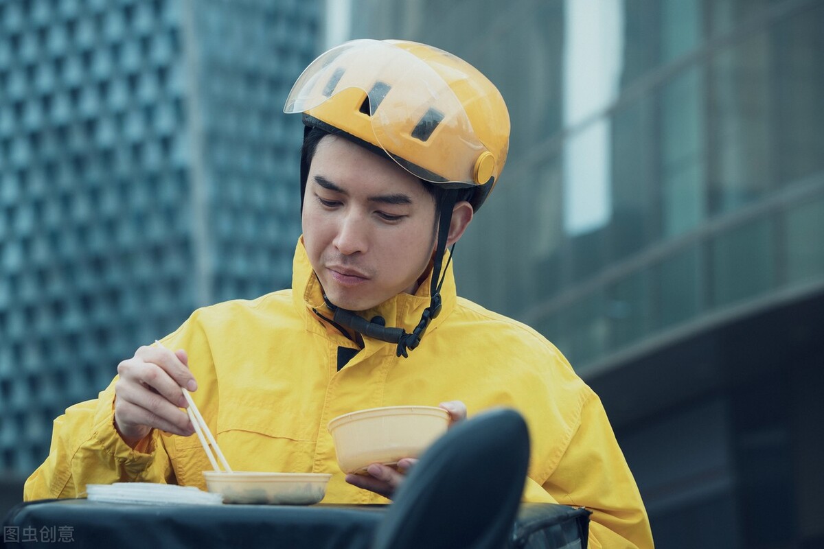 外卖小哥月收入过万元是真的吗,外卖送餐员一般能挣多少钱