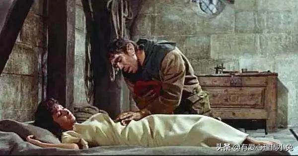 遇到喜欢的人反而疏远的心理,故意疏远自己喜欢的人是什么感觉