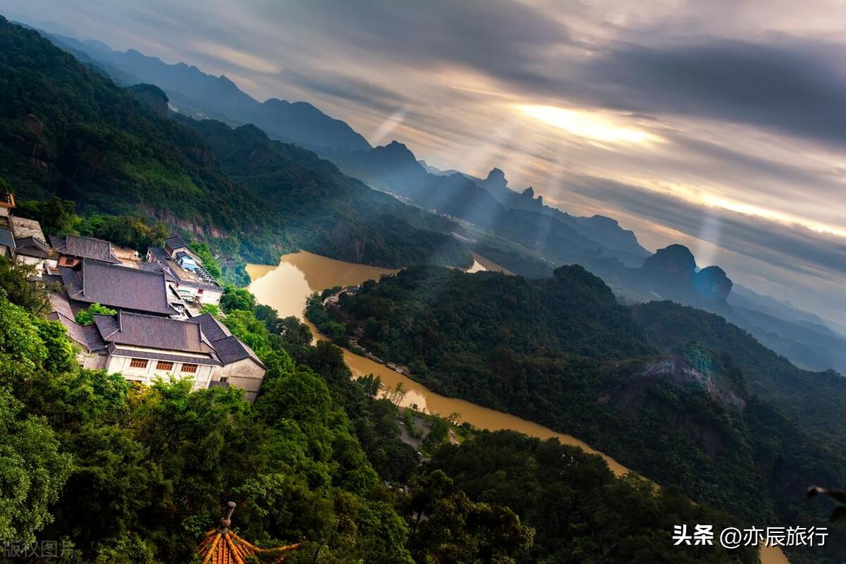 广西到广东周边旅游十大必去景点,广东最好玩的地方前十名有哪些