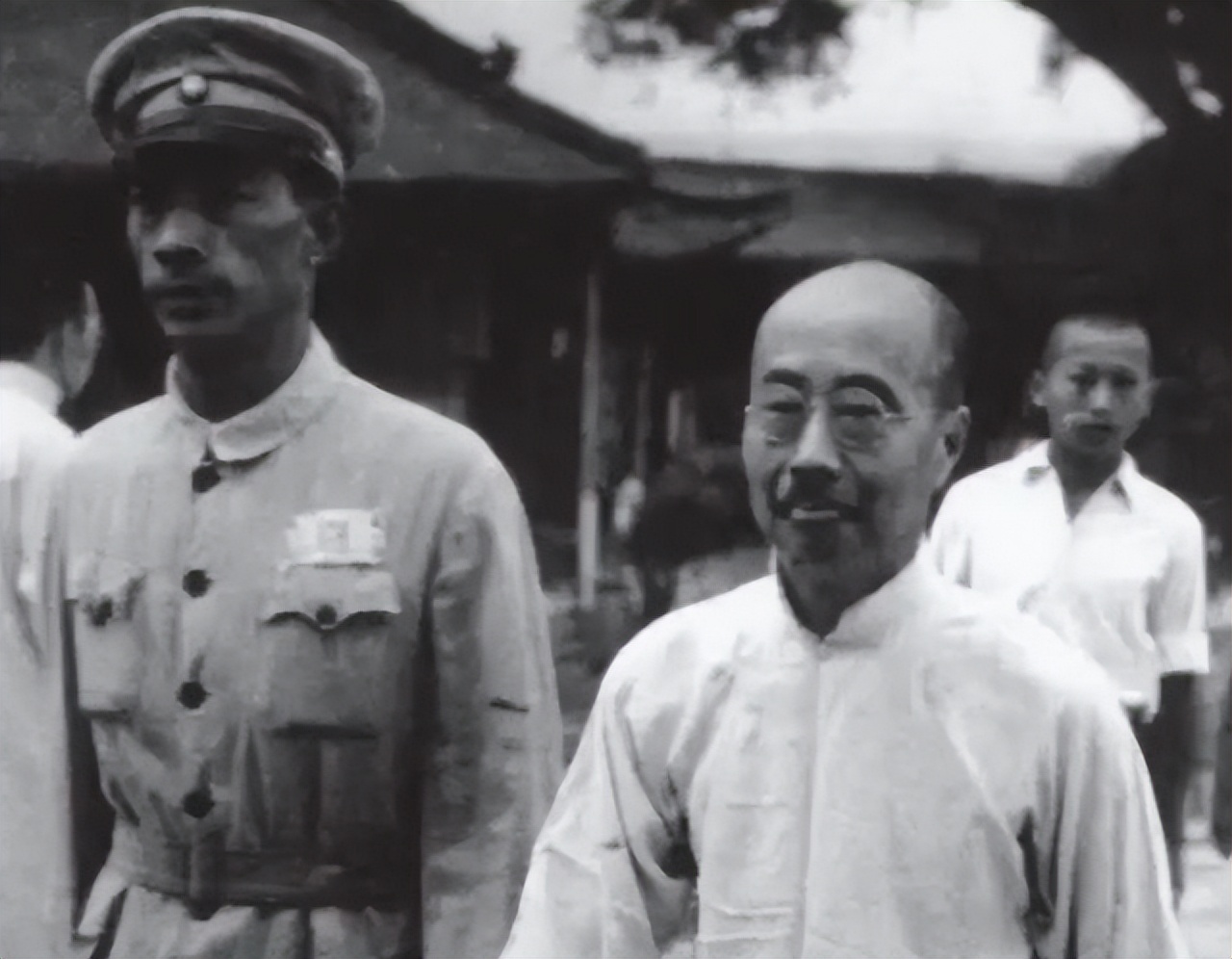 弃医从文鲁迅先生给我们的启示,弃医从文体现了鲁迅什么精神