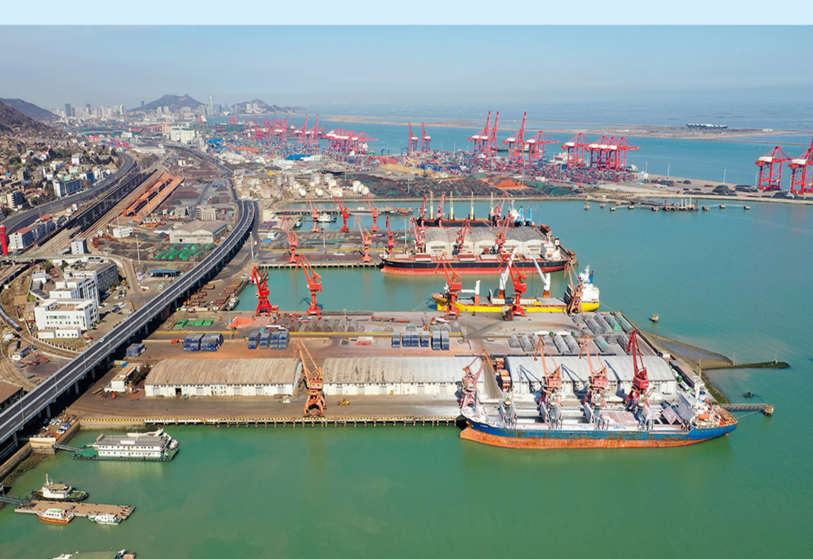 十五载芳华绽放新征程扬帆正劲江苏连云港港口股份有限公司成功上市15周年