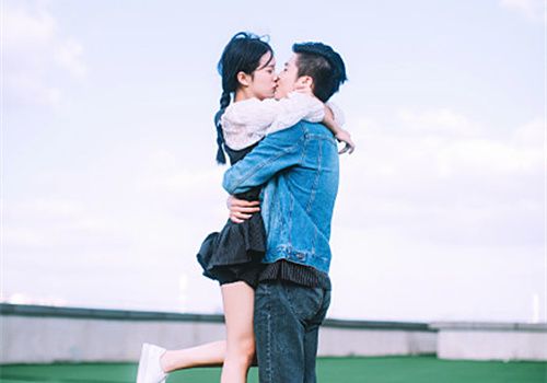 动手打你的男人该怎么解决,碰到克自己的男人怎么办