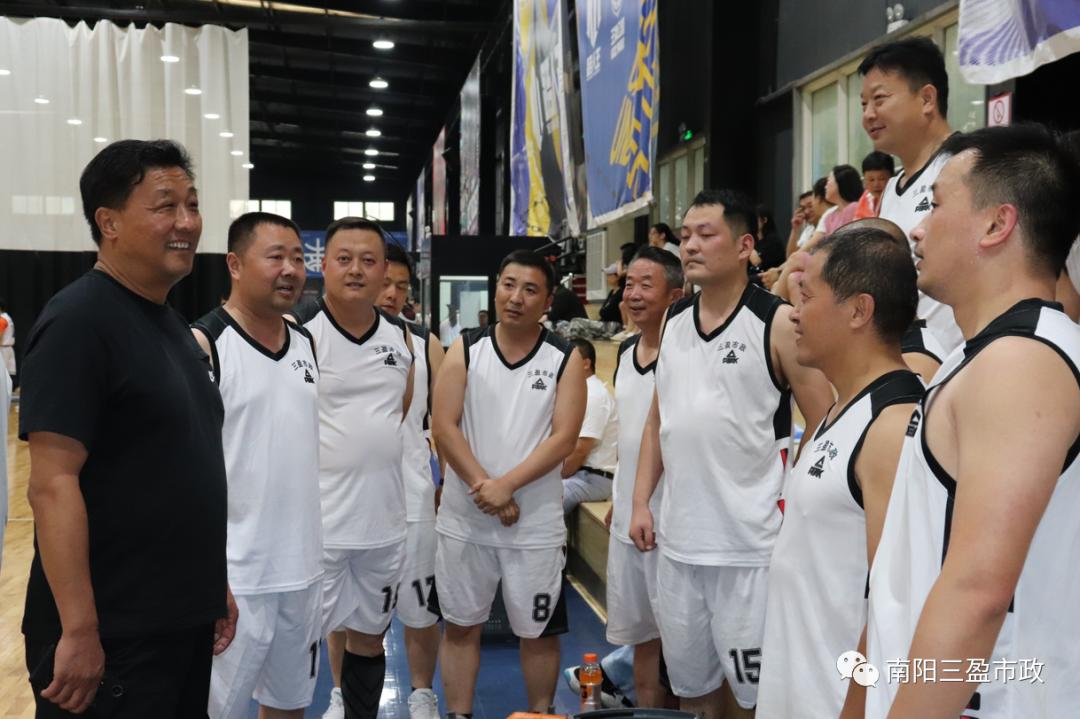 南阳市三盈市政公司：篮球队荣获南阳投资集团篮球赛第三名