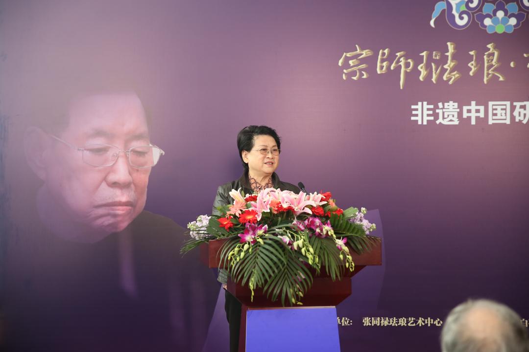 景泰蓝掐丝珐琅四方瓶价值多少,景泰蓝掐丝珐琅瓶价格