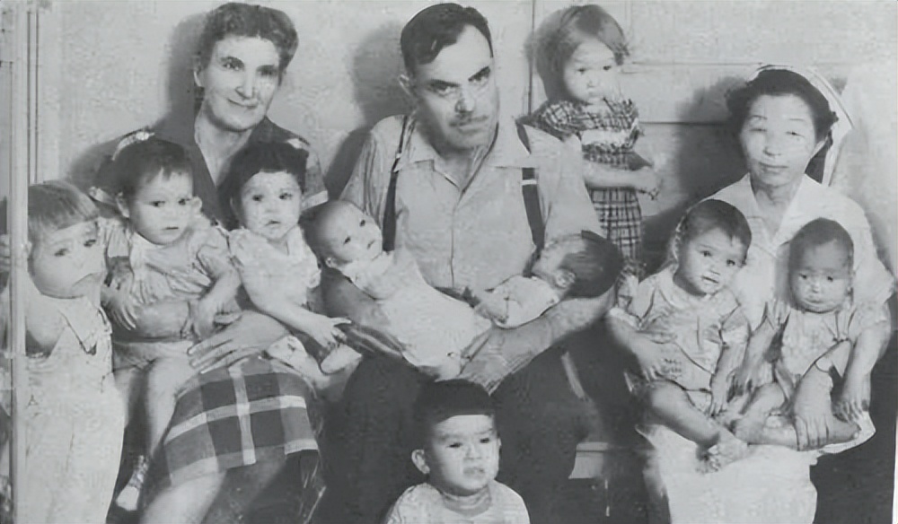 在韩国，把孩子卖到国外，能获得总统嘉奖