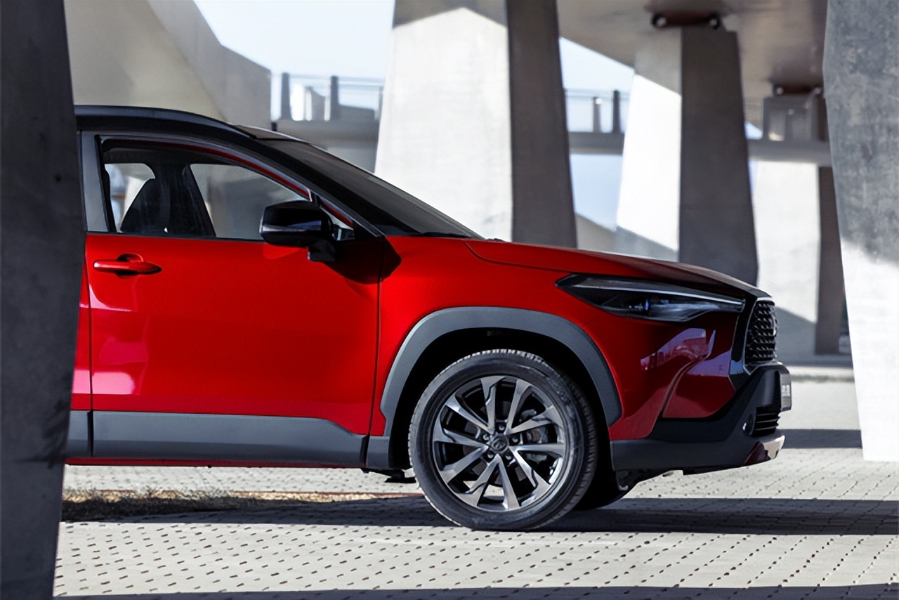 2022年5座燃油顶配汉兰达,2019款汉兰达入门版车型售价