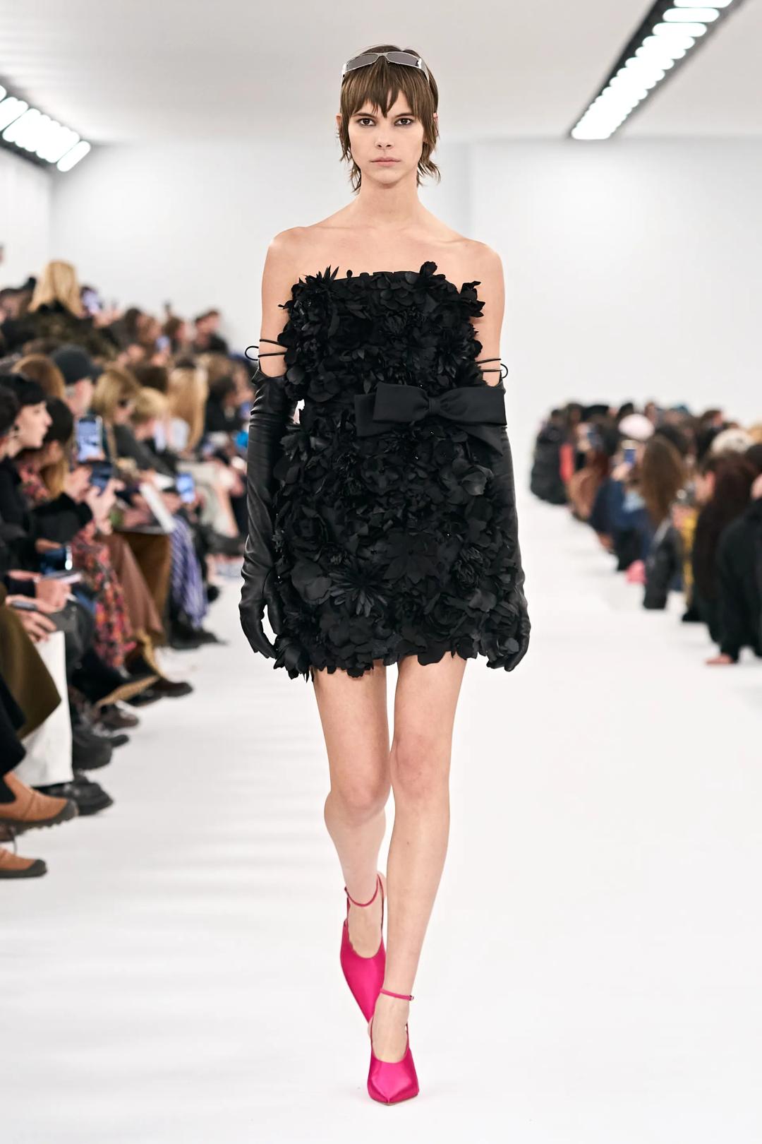 2023秋冬伦敦时装周收官,2022秋冬巴黎时装周什么时候开始