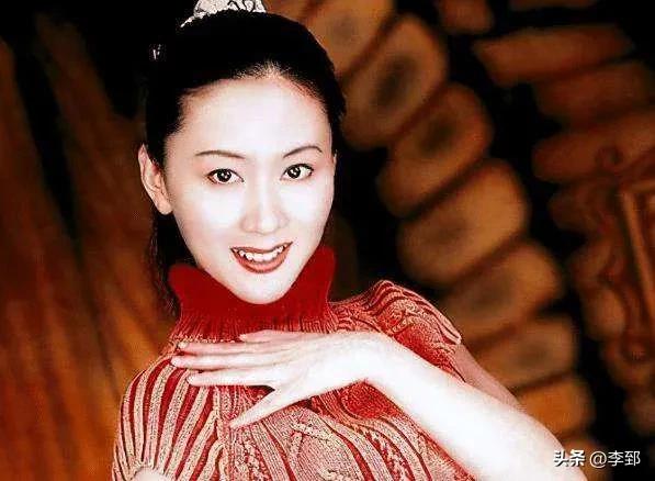 人体模特汤加丽:日搜索10万次,却被父亲嫌弃,被老公抛弃