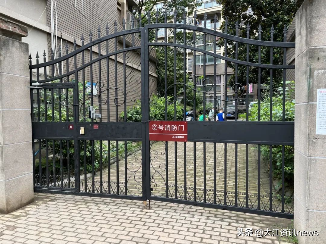 换了物业后这个小区焕然一新,换了物业的小区后来怎么样了