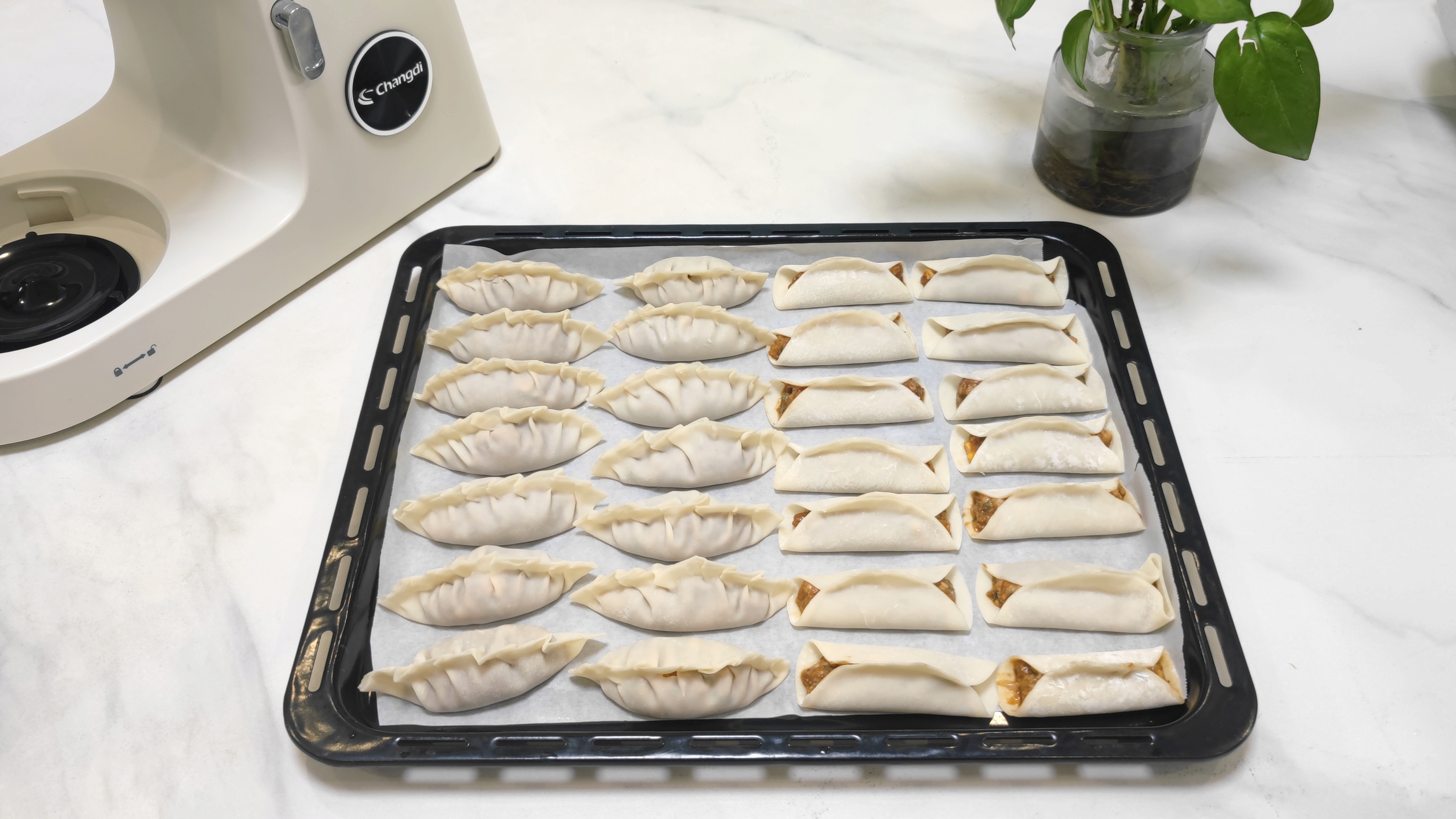 长帝企鹅顶顶和海氏m6哪个好,企鹅顶顶厨师机做蛋糕