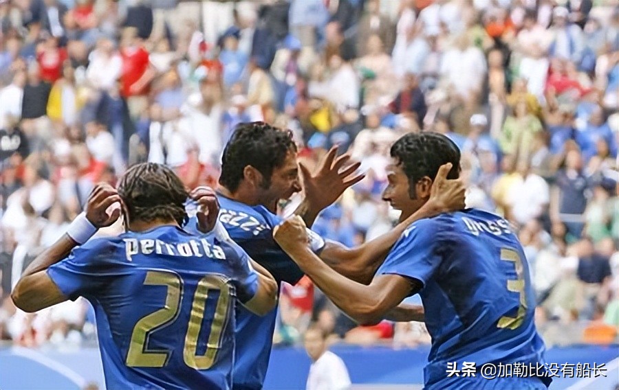 连续无缘世界杯的残酷事实是否让人更怀念02与06年的蓝衣军团？