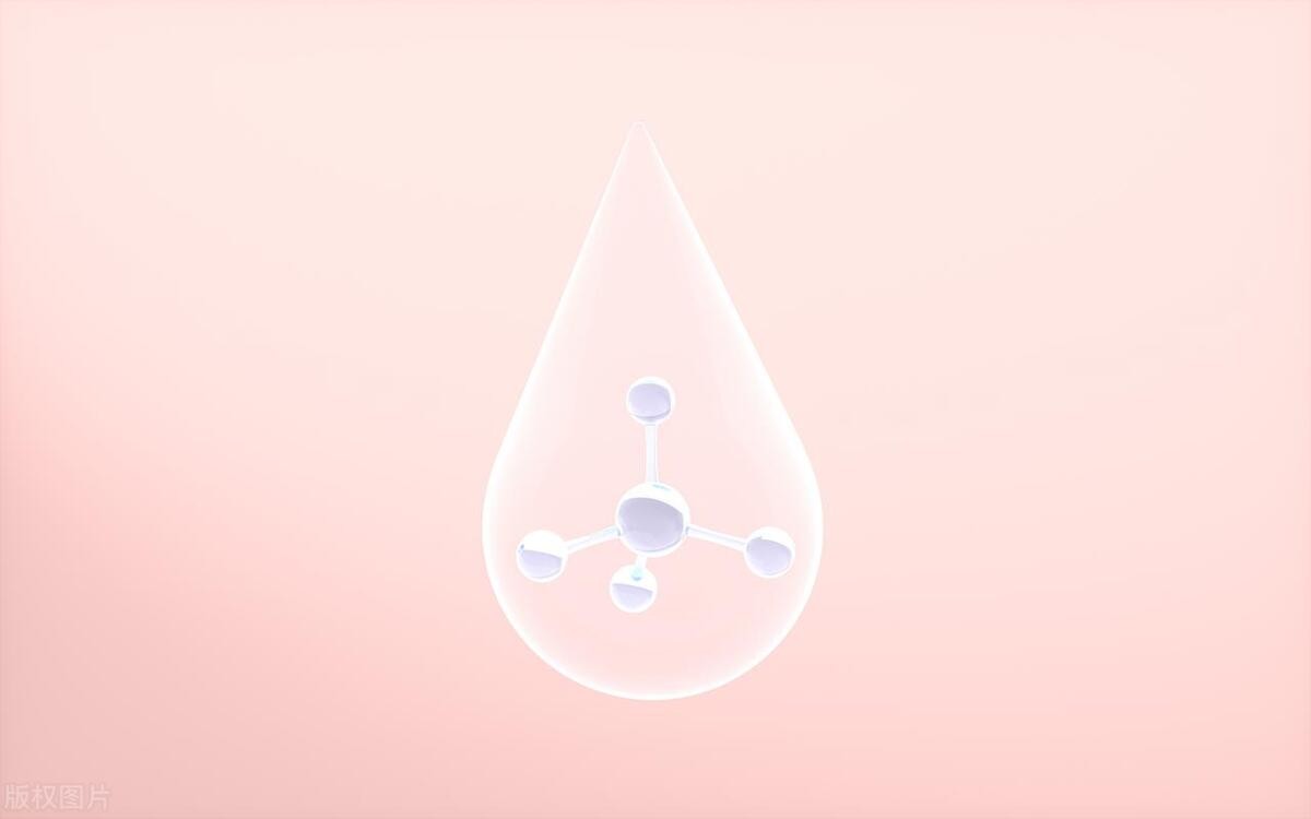 吃异维a酸手背红疹需要停药吗,异维a酸软胶囊吃后手背起红斑