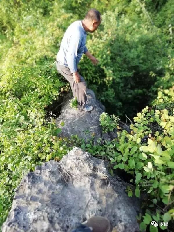 鐭虫湪灞卞,鐭虫湪瀵ㄥソ椋庡厜