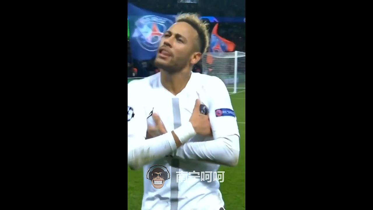 巴西一哥历史最高转会费,世界足坛第一个身价过亿的是谁