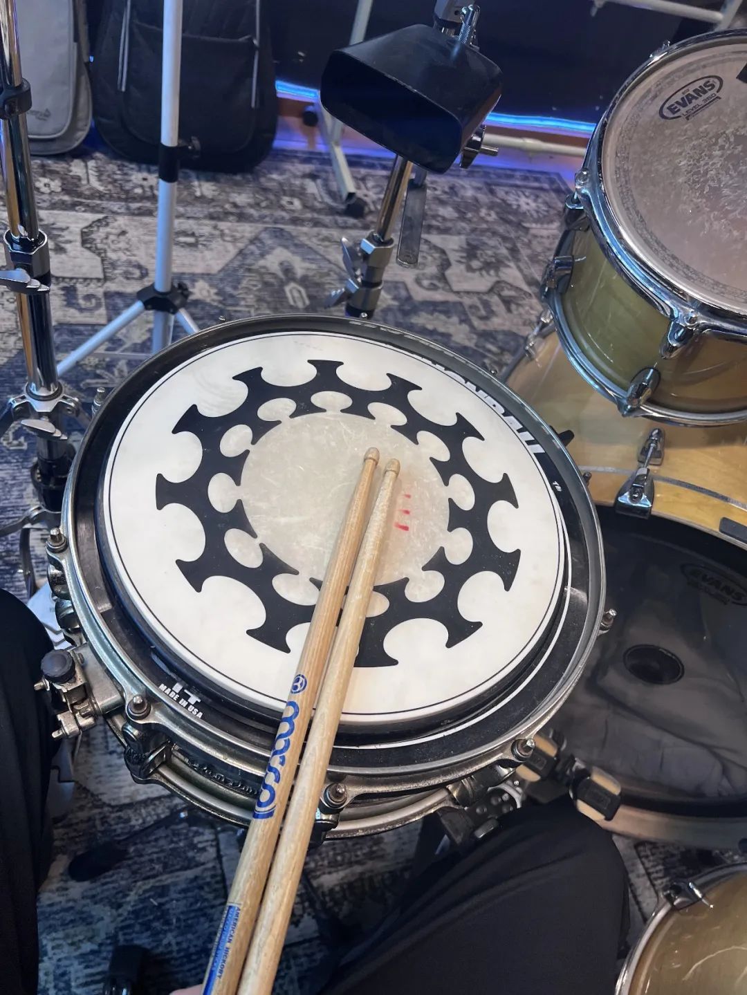 希望自己成为一个音乐人,成为一个音乐人