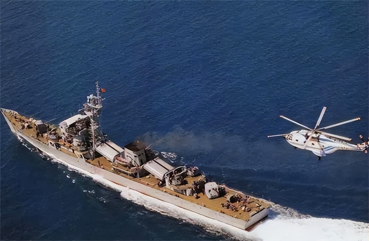 香港回归中英战舰,1997香港回归第一批驻港舰艇