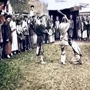 纳粹德国屠杀犹太女人,变态纳粹