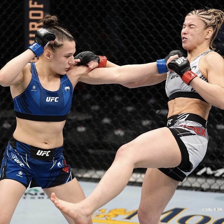 ufc269赛后采访照片,ufc269赛前对视解说