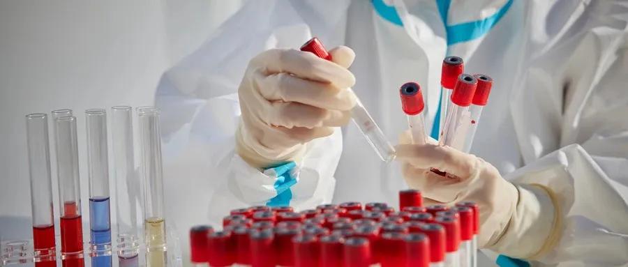 感染新冠前两天没啥症状怎么吃药,感染新冠到咳嗽阶段还有多久能好