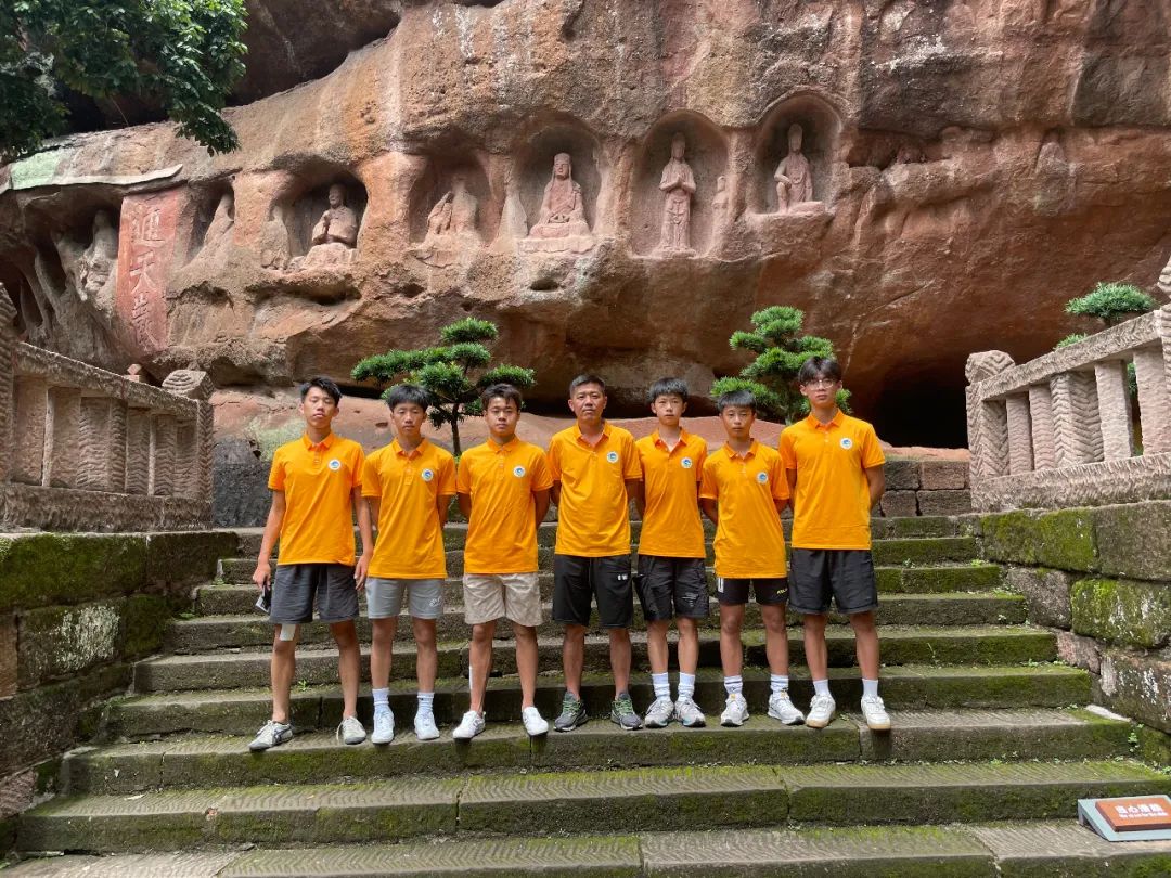 以球会友友谊赛,以球会友齐聚足球比赛