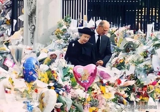 戴安娜与多迪拥抱照片,戴安娜王妃多迪现状