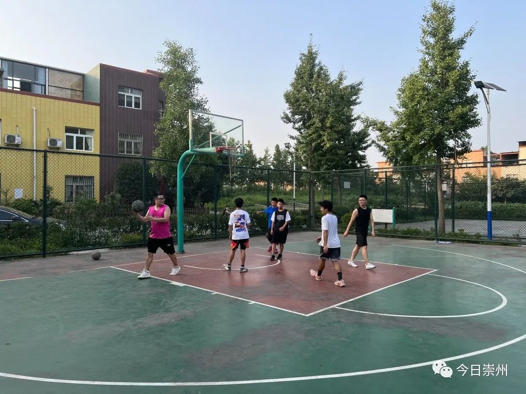 在家门口享受便民服务活动,市民健身广场优惠