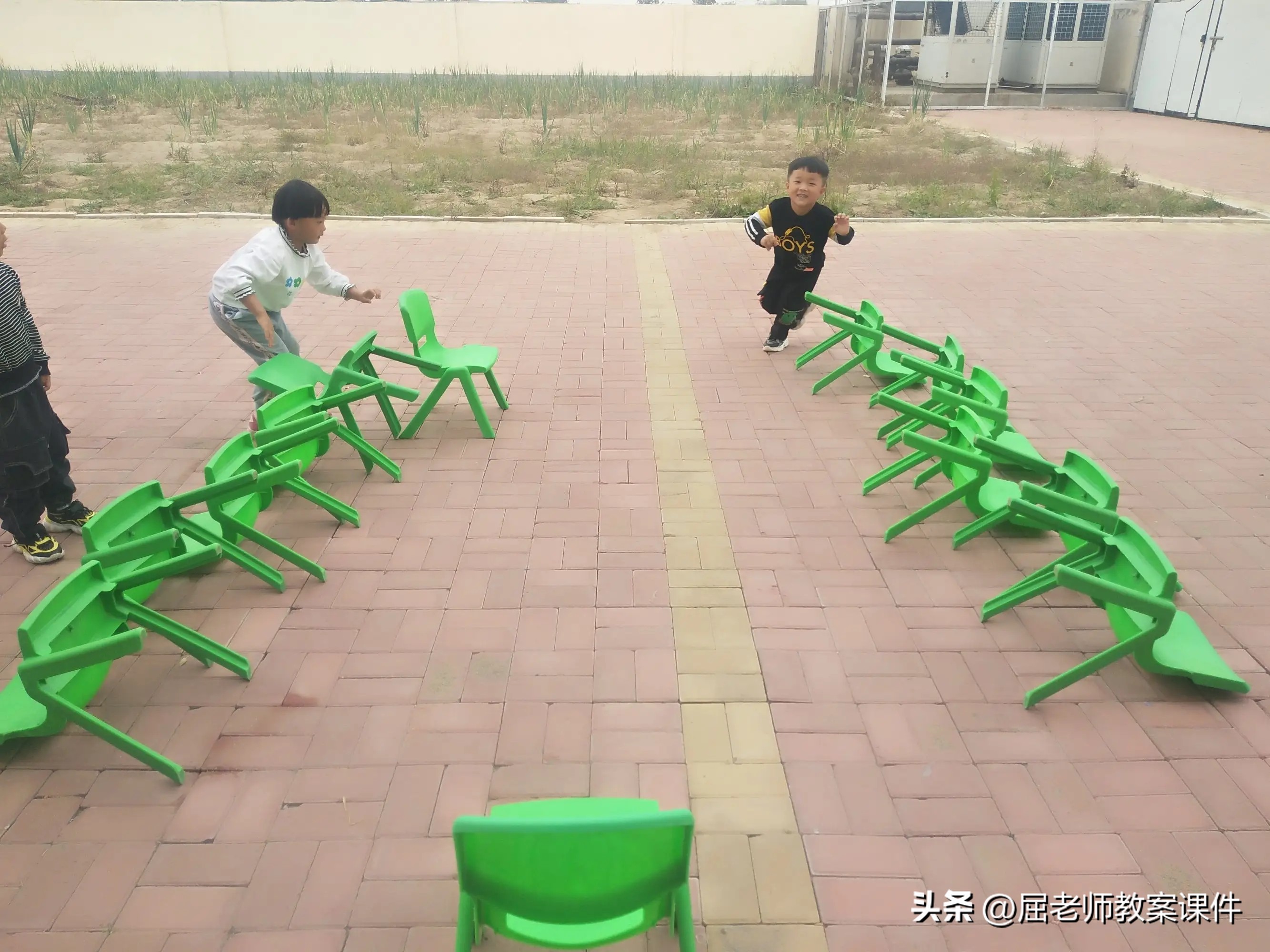 健康活动有趣的椅子教案,屈老师大班科学教案