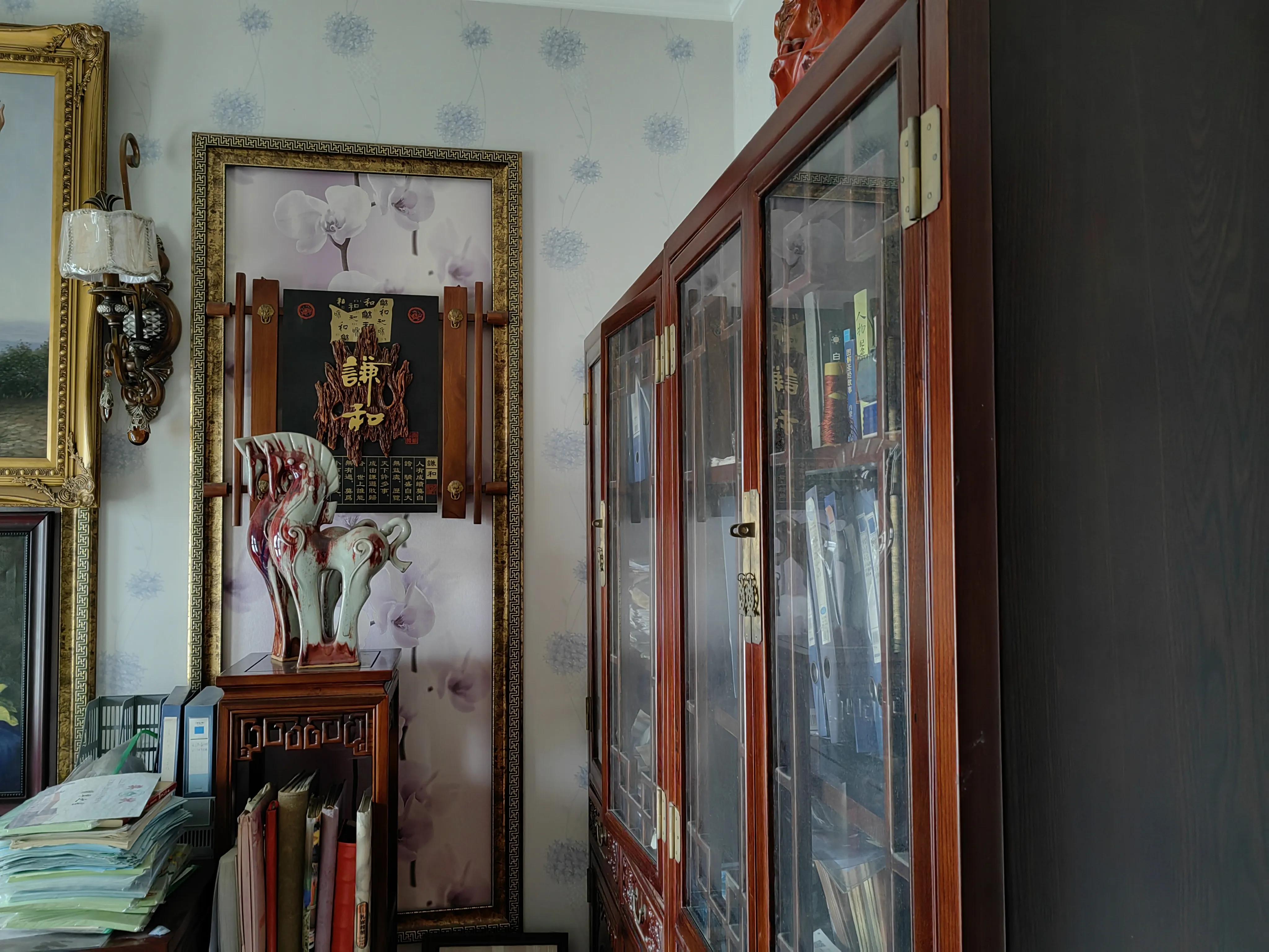 封控期间，一个人一见到我，就说他快疯了。怎么办呢？