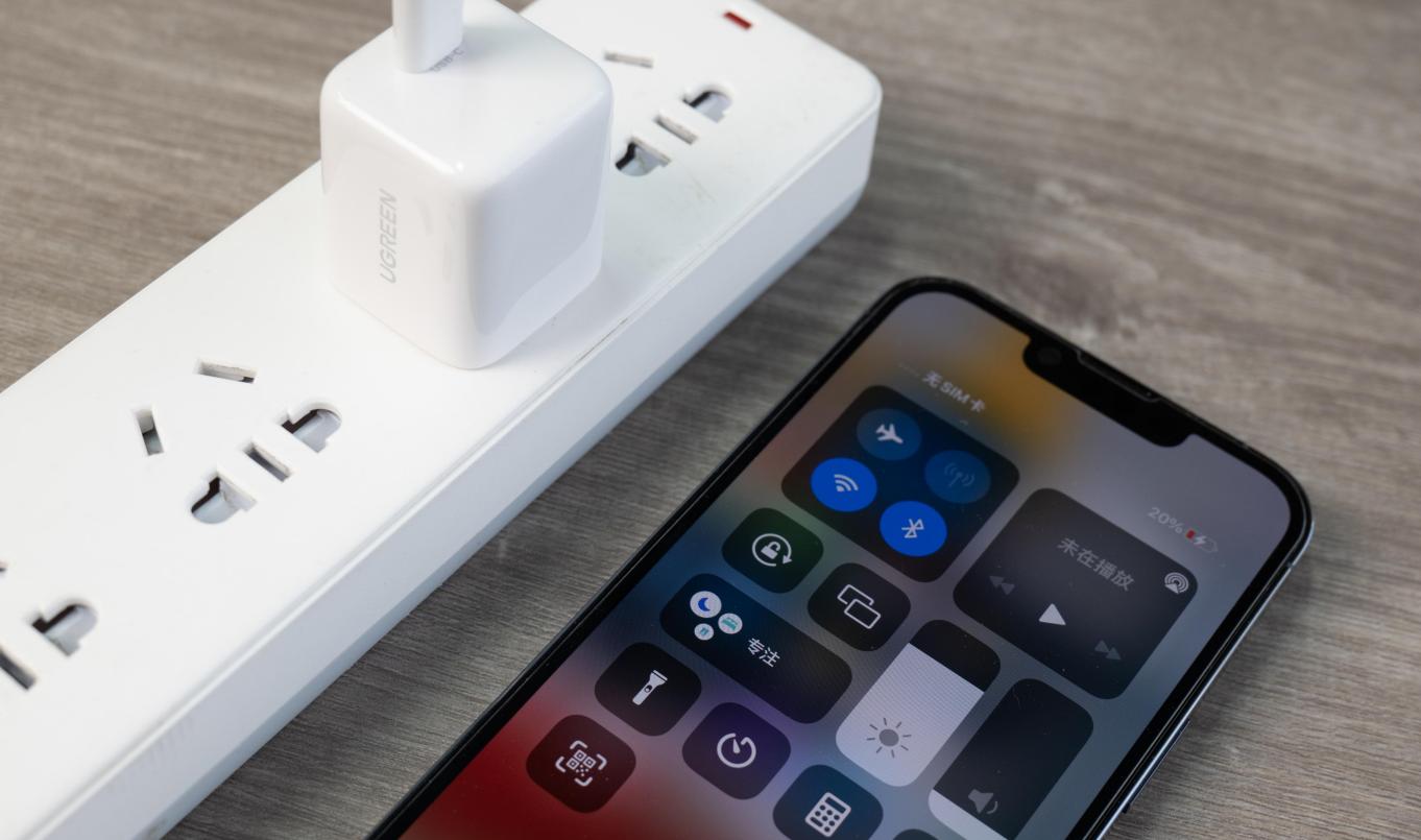 iphone有史以来最好看的配色,色彩大师的作品