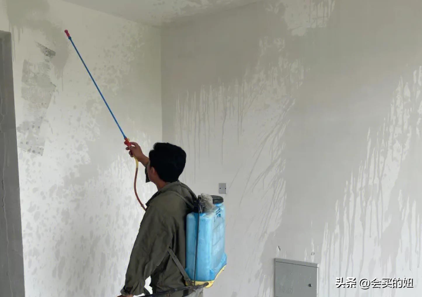 刮腻子怎么避免刷到玻璃上,刮腻子遇到坑怎么办