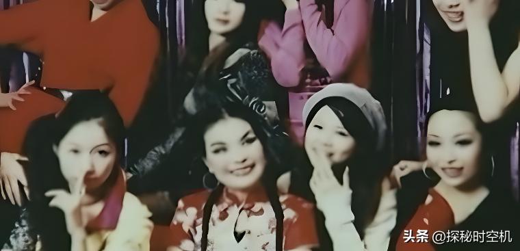 67岁英国太婆隆胸,67岁外国太婆隆胸