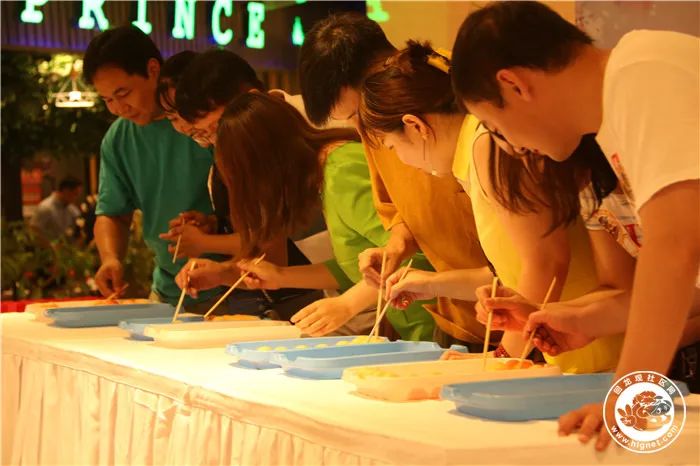 媒体“网事”｜观里讯息一“网”俱全，邻里似亲“站”内相见