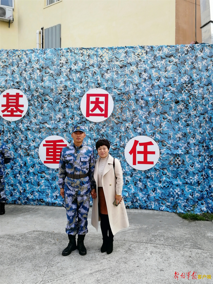 士说心语丨母爱，是那通舍不得挂断的电话