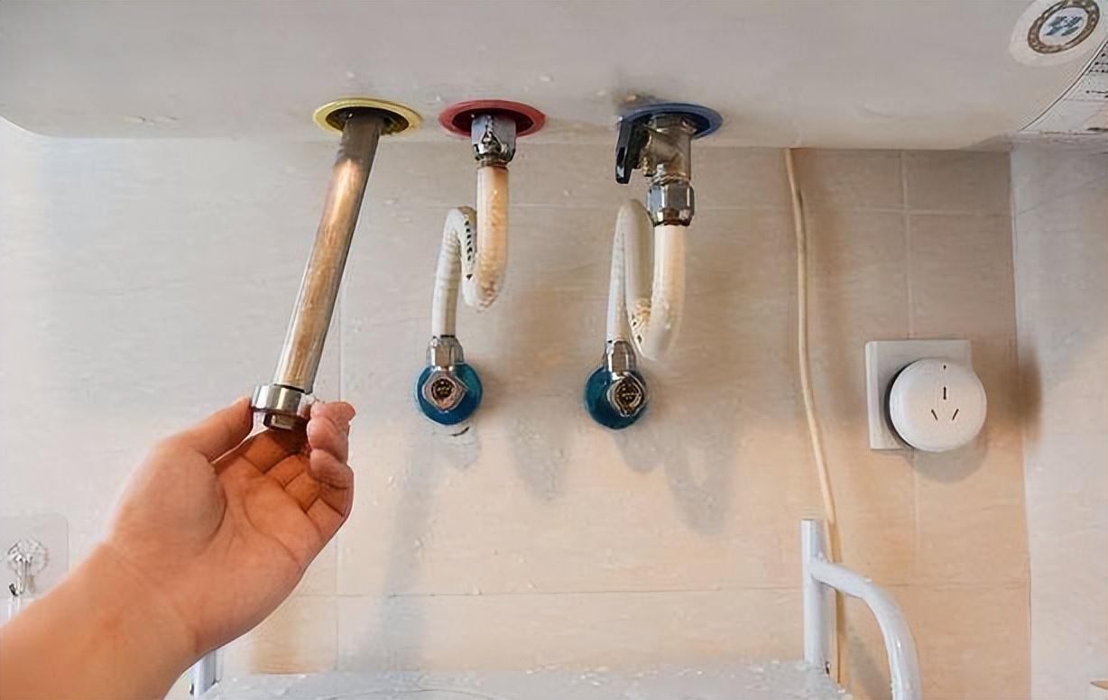 电热水器出水太小怎么解决,电热水器水流开关坏了怎么处理