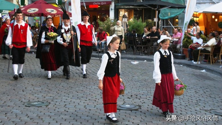 法国民族服装,法国和沙俄军服