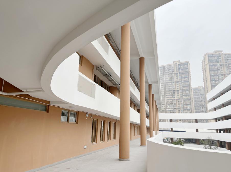 《新学期新面貌》,新学期新校园新面貌新希望