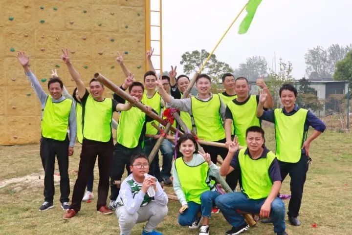 值得去的团建拓展推荐,团建最火的十个优雅项目