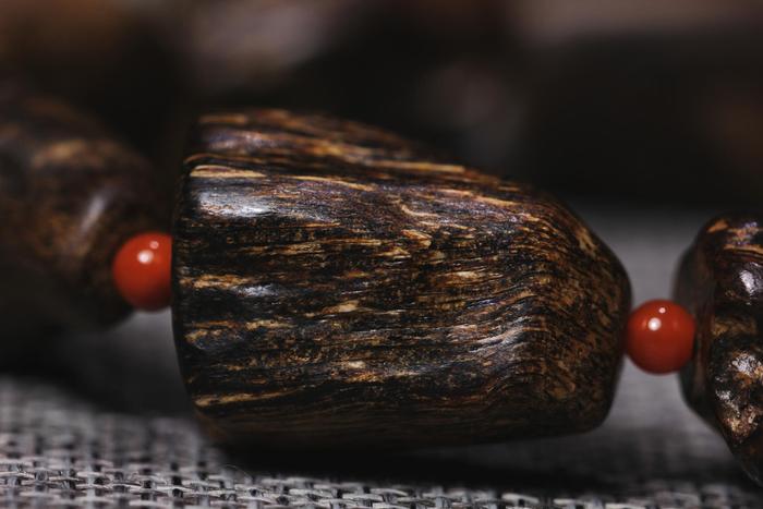 沉香比金子贵,沉香贵的跟便宜的区别